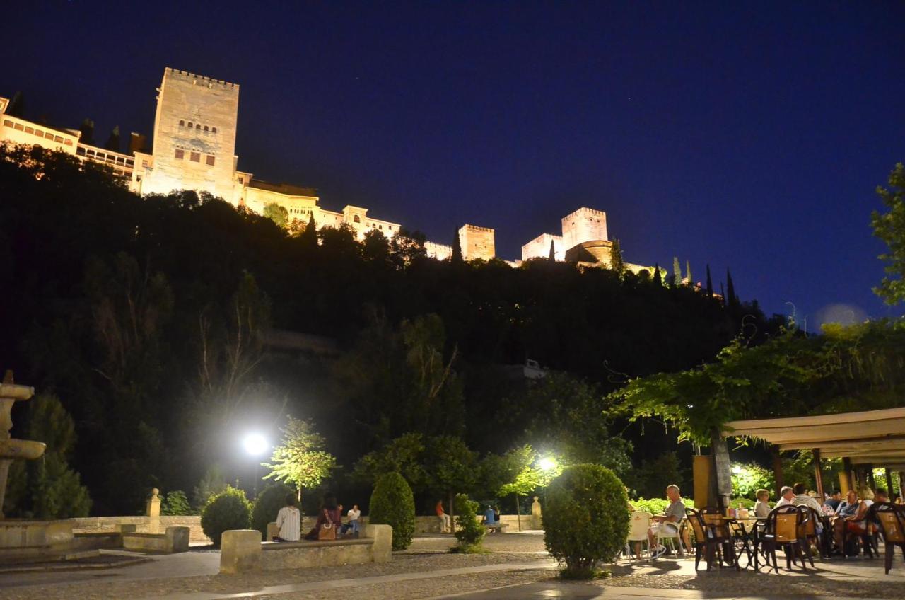 Paseo De Los Tristes Granada Exterior photo