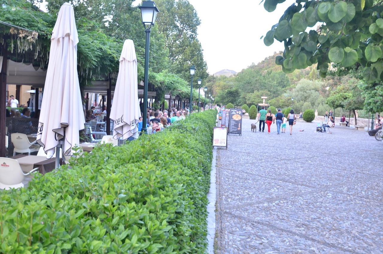 Paseo De Los Tristes Granada Exterior photo