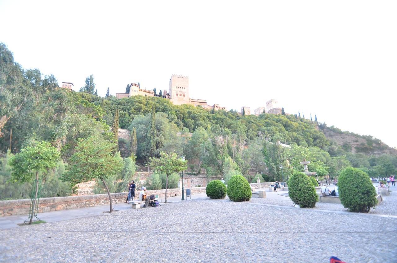Paseo De Los Tristes Granada Exterior photo